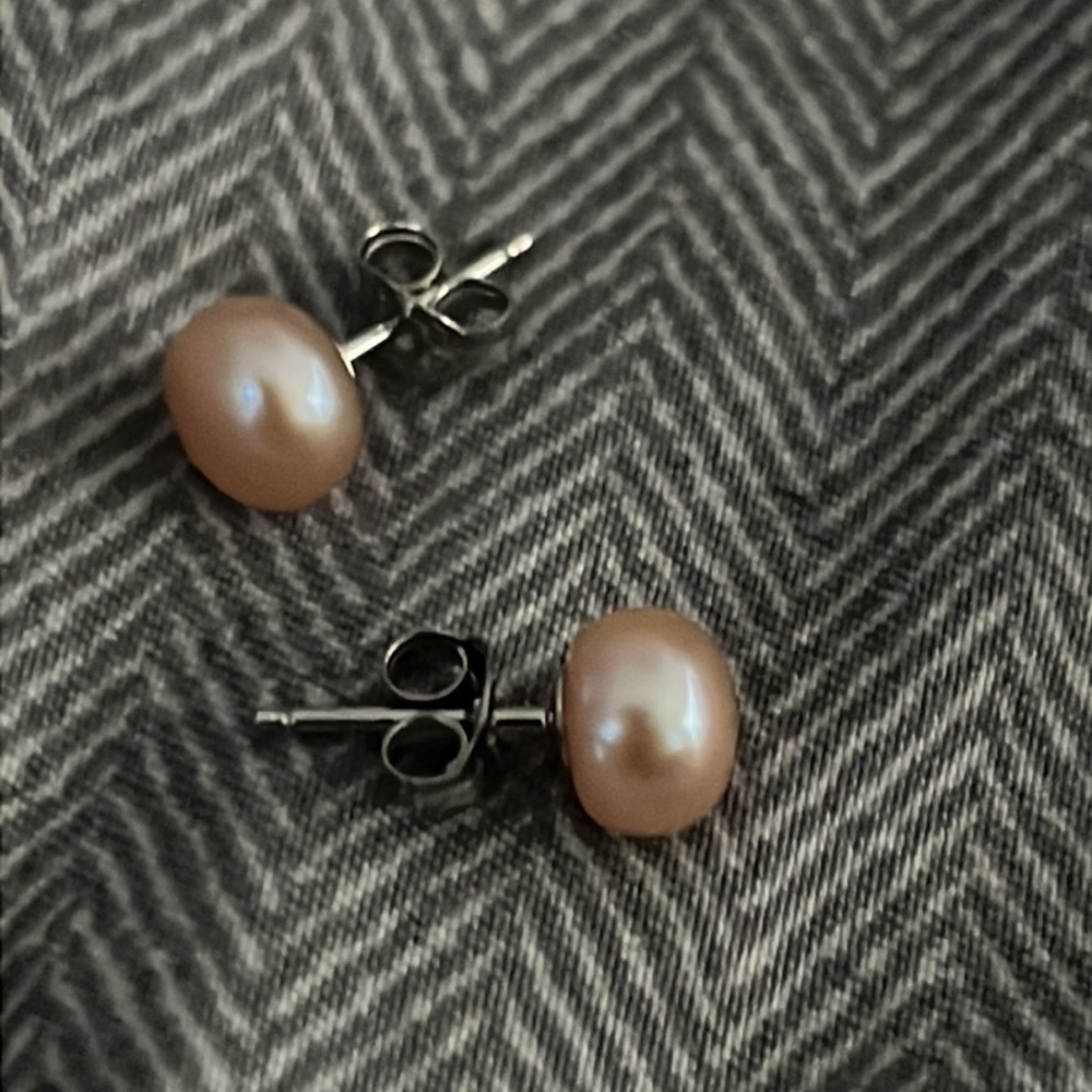 Pink Water Pearl Stud Earrings